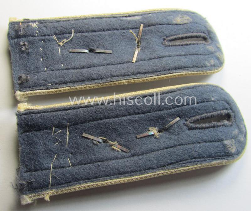 Pair of WH (Luftwaffe) white-piped, so-called: 'Hermann Göring'-division, NCO-type shoulderstraps as was intended for usage by an: 'Oberfeldwebel u. Mitglied der Hermann Göring Division'