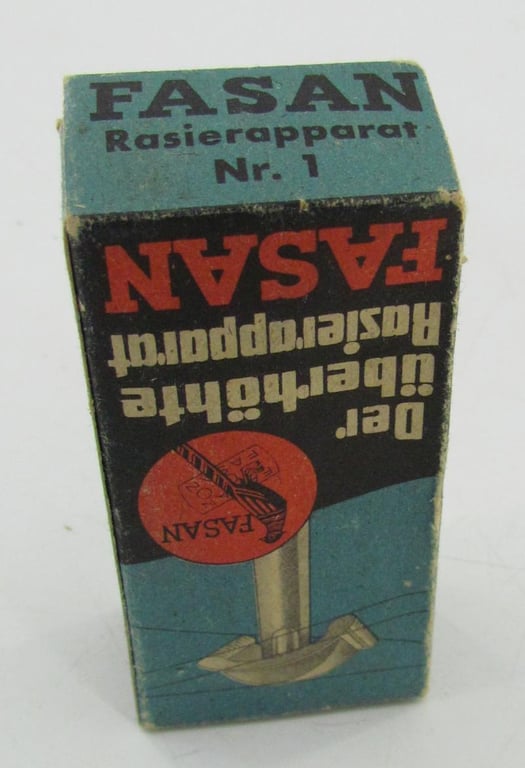 Pressed plastic razor "Pheasant" in original packaging