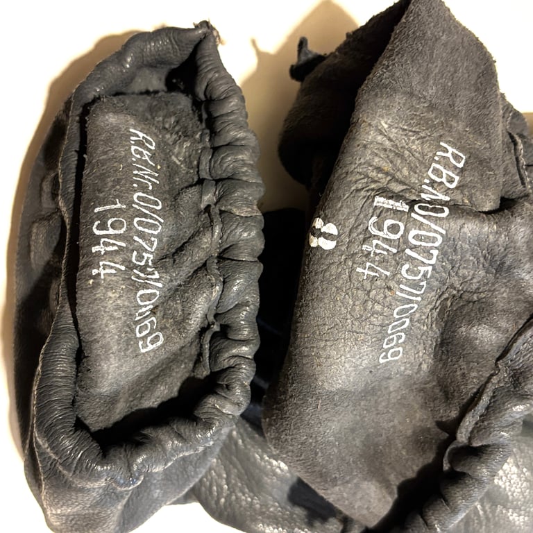 LW Fallschirmjäger Grey Leather Gloves (RBNr. Marked – 1944)