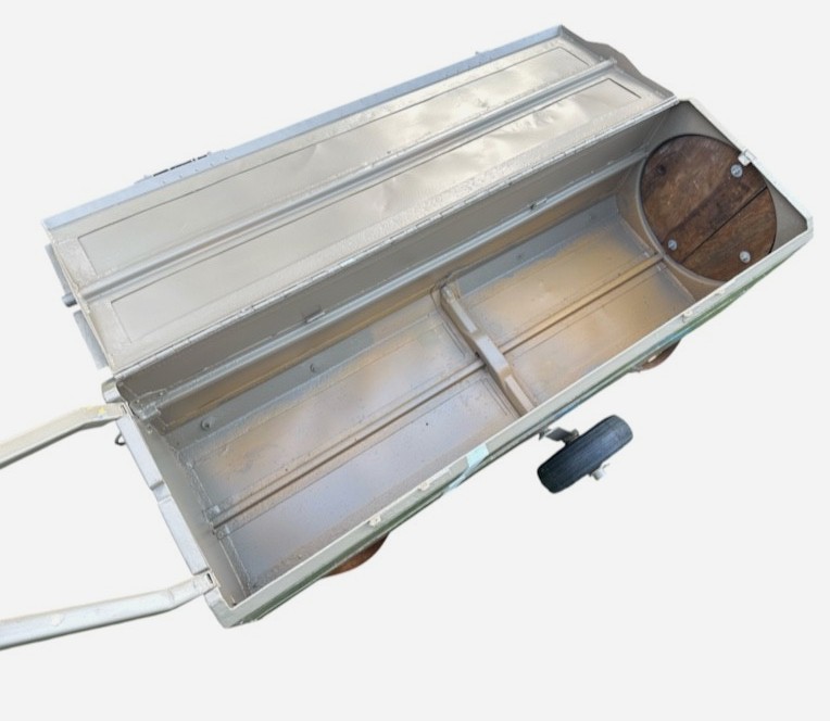 Fallschirmjäger jump container (Abwurfbehälter) for radio equipment
