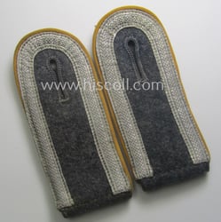 Moderately used- and/or worn, pair of WH (Luftwaffe)...