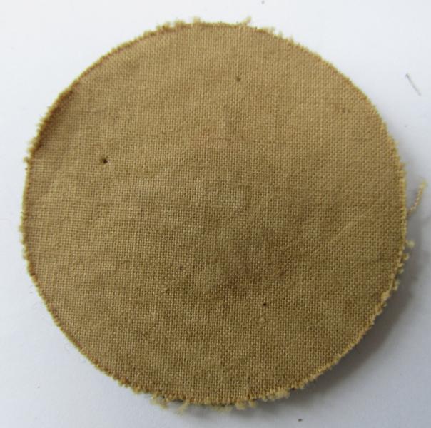 Very nice, WH (Heeres) 'tropical-style', machine-embroidered rank-insignia (ie. roundel), as executed in greyish-blue linnen, as intended for an: 'Oberschütze' - overall very nice (ie. virtually mint-/unissued!) condition! 