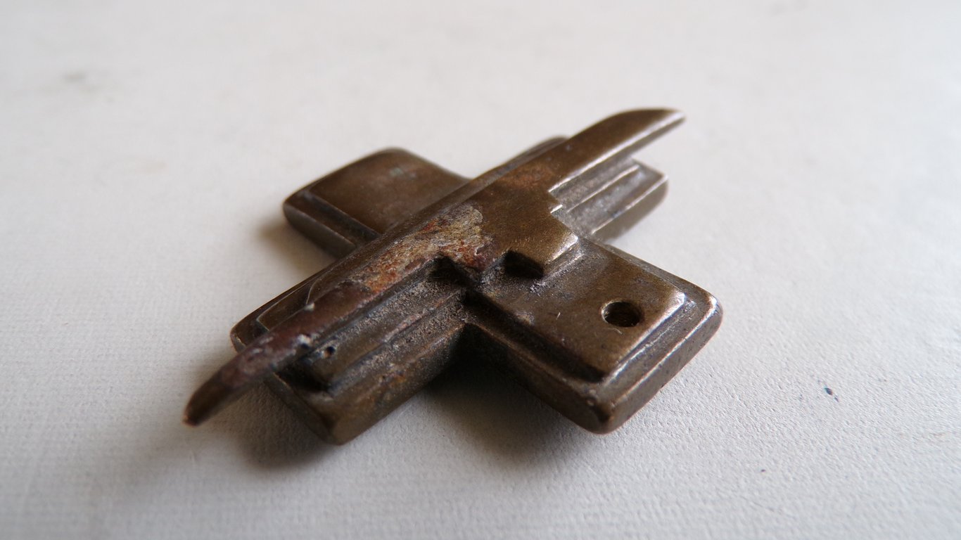 Kriegsmarine 10th U-Boat Flotilla Cap Badge