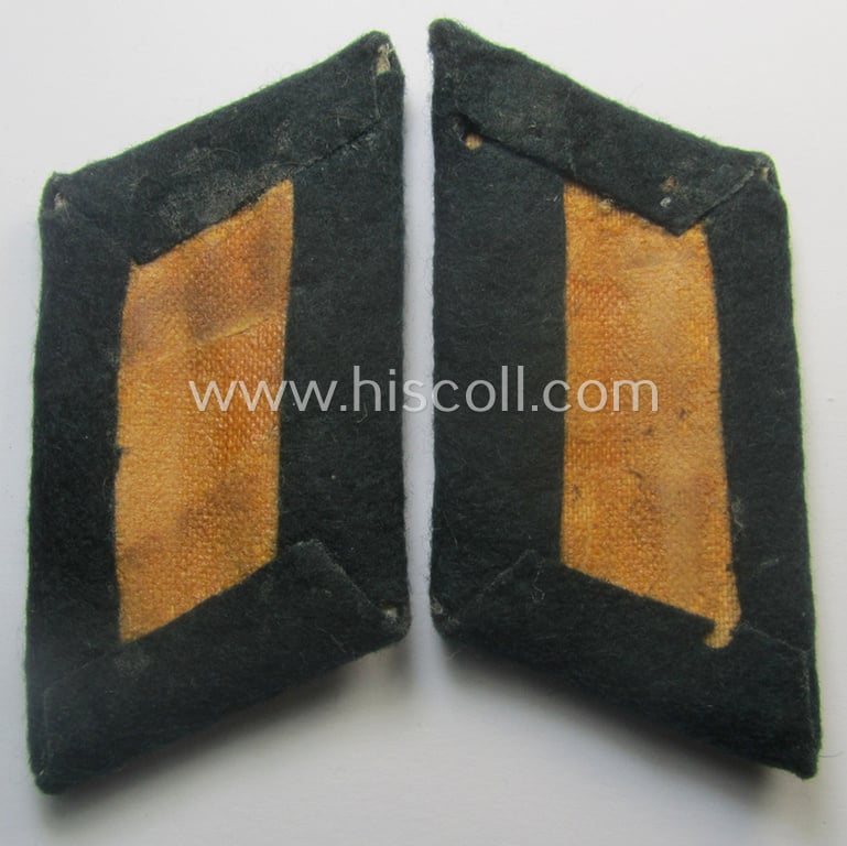 Fully matching - and minimally worn - pair of WH (Heeres) collar-tabs (ie. 'Kragenspiegel für Offiziere') as piped in the desirable darker-blue- (ie. 'blauer'-) coloured branchcolour as was intended for an: 'Offizier o. Arzt der Sanitäts-Trpn.'