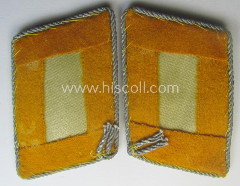 Pair of - fully matching! - WH (Luftwaffe) officers'-type collar-patches (ie. 'Kragenspiegel für Offiziere der LW') as executed in golden-yellow-coloured wool as was intended for usage by a: 'Oberst der Flieger- o. Fallschirmjäger-Trpn.'