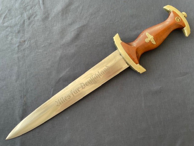 GERMAN WWII SA DAGGER 1933 MODEL BY CARL WUSTHOF SOLINGEN.