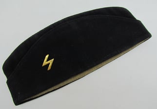 Deutsches Jungvolk (DJ) Schiffchen with Metal Blitz Insignia