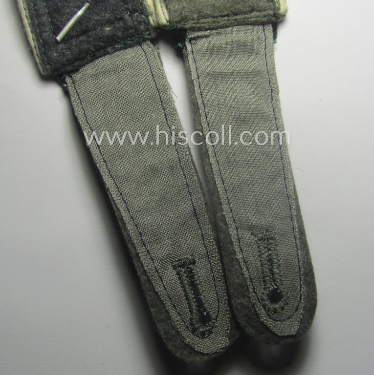 Attractive - and fully matching! - pair of WH (Heeres), early-war period- (ie. 'M40'-pattern and/or 'privately-purchased') neatly 'cyphered', NCO-type shoulderstraps as was intended for a: 'Feldwebel eines Infanterie-Lehr-Abtgs.'