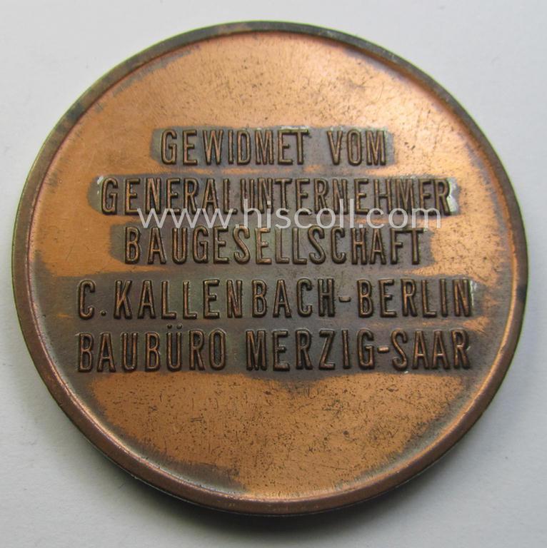 Reddish-bronze-toned- (ie. 'Cupal'-based!) so-called: commemorative-plaque (ie. 'Erinnerungs- o. nichttragbare Medaille') bearing the text: 'Für Deutschland's Starke u. Sicherheit im Westen'