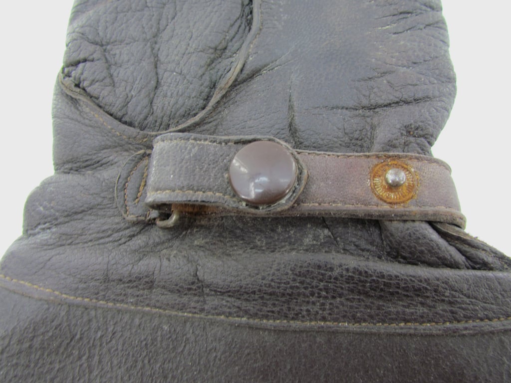 Luftwaffe Pilot Gloves dated 1940 and RB Numbered and LBA Marked