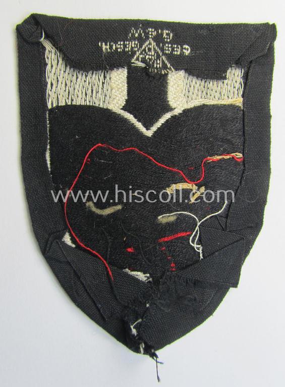 Clearly worn, 'BeVo'-woven enlisted-mens'- (ie. NCOs'-) pattern, so-called: RAD (ie. 'Reichsarbeitsdienst') sleeve-badge (or: 'Dienststellenabzeichen') bearing the specialist- ie. unit-designation: '30/5'