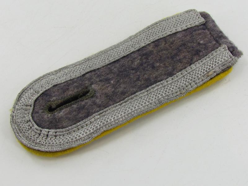 Single Luftwaffe NCO shoulder board