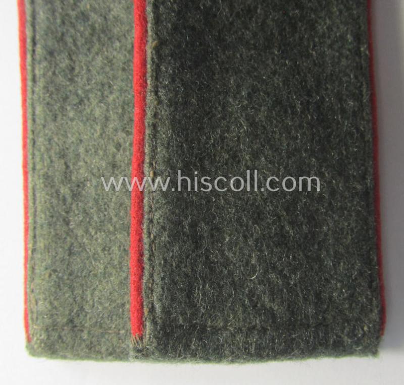 Pair of WH (Heeres) EM-type shoulderstraps: 'Soldat eines (Sturm)Art.-Abtgs. o. Rgts.'