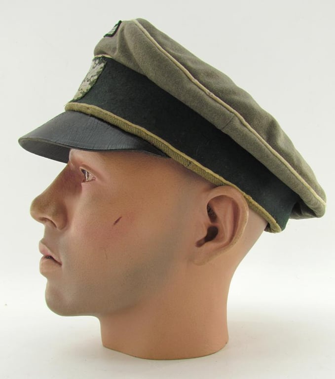 Wehrmacht (Heer) Infantry Officer 'Crusher' Visor Cap