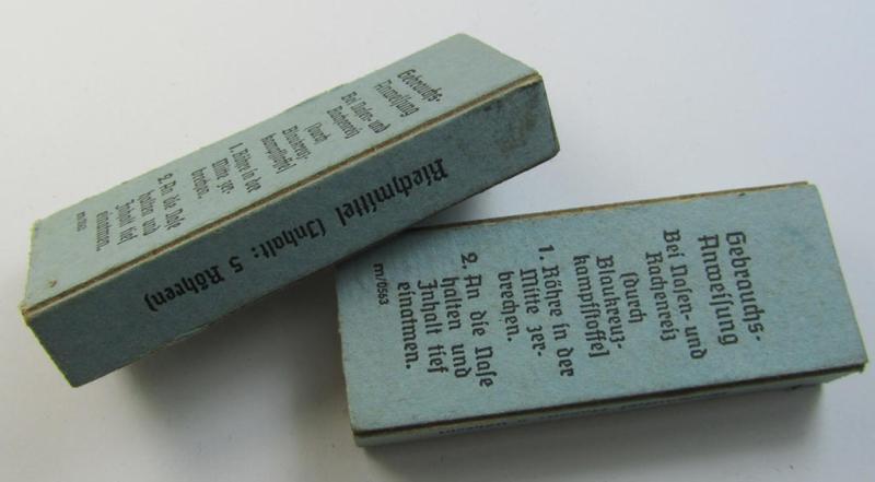 Smaller-sized, 'standard'-pattern- (ie. WH-issue) light-blue-coloured- and/or carton-based box holding 4 glass-based tubes (ie. 'Riechmittel' o. Brechampullen') that come in a fully complete and/or untouched, condition