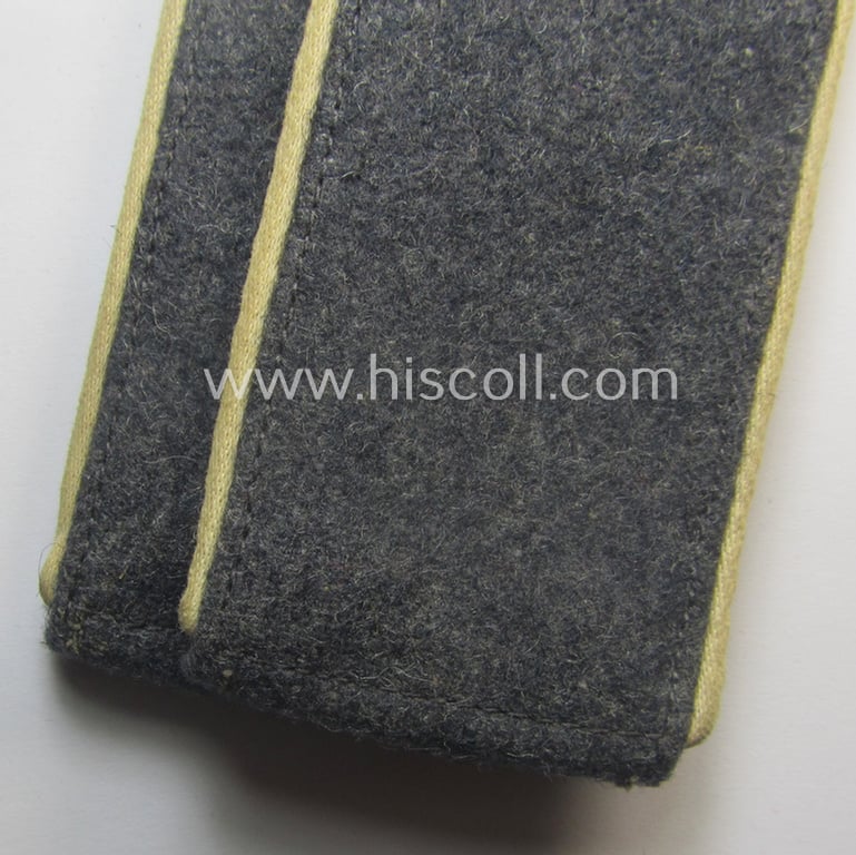 Superb pair of WH (Luftwaffe) white-piped, so-called: 'Hermann Göring'-division, EM-type shoulderstraps: 'Soldat u. Mitglied der Hermann Göring Division'