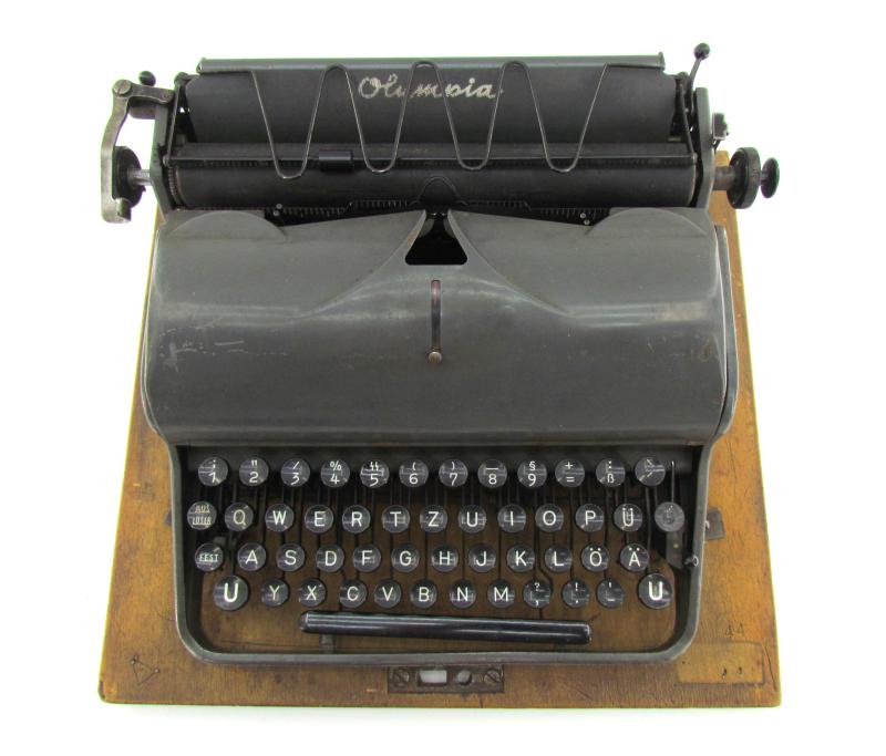 Wehrmacht / Waffen-SS typewriter by Olympia in Case