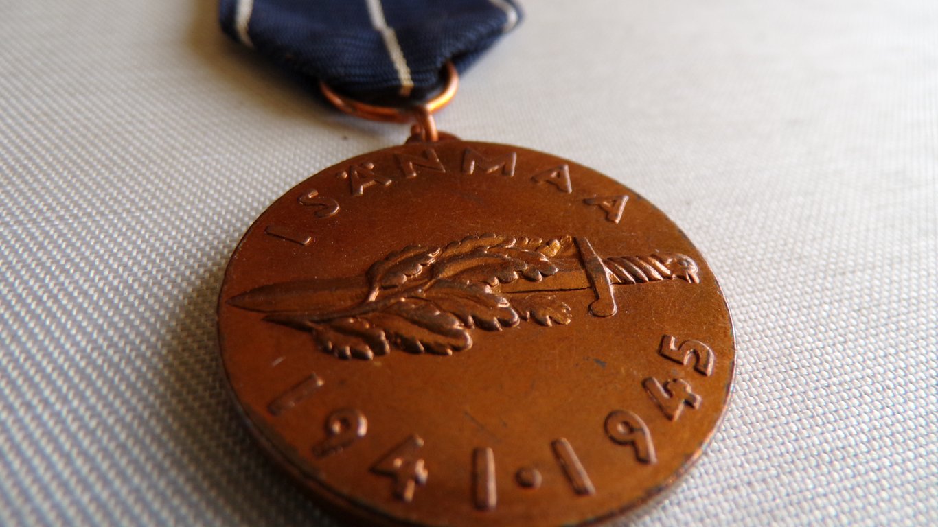 Finnish WWII Medal Pair
