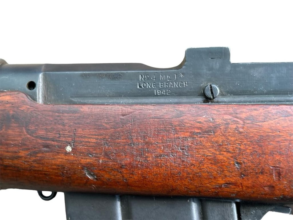 Deactivated Lee-Enfield no4 mk1* Canadian Longbranch made 1942
