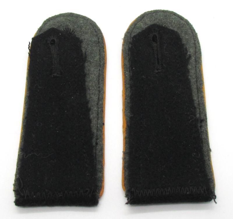 Waffen SS Reconnaissance (Aufklärung) EM/NCO Shoulder Boards
