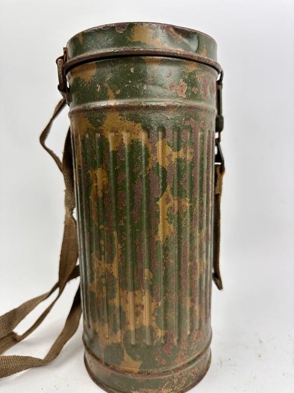 WW2 German 2 tone camo Gasmask canister.
