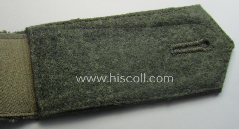 Single, WH (Kriegsmarine) 'cyphered' EM-type shoulderstrap: 'Soldat eines Küsten-Artillerie-Rgts. o. Abtlgs.'