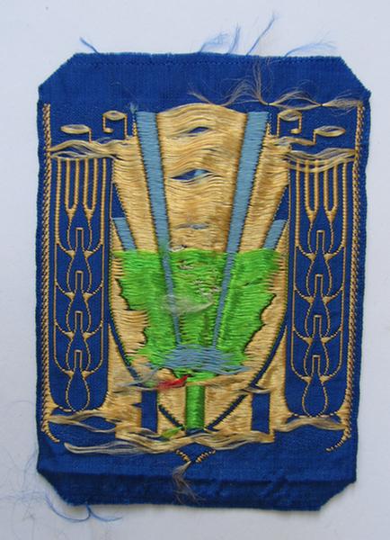Nice - and scarcely encountered! - French WWII-period (ie. 'Vichy'-era) colourfull shield as intended for members of the youth-movement named: 'Chantiers de la Jeunesse' - very nice (ie. virtually mint-/unissued!) condition!