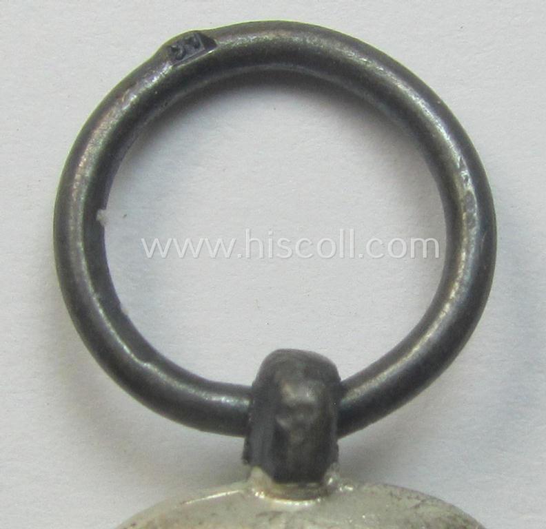 Stonemint medal-set: 'Winterschlacht im Osten 1941-42' being a maker- (ie. '51'-) marked specimen by the maker: 'Eduard Görlach & Söhne'