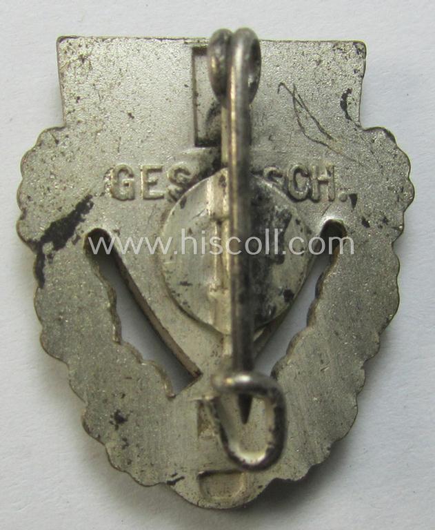 Honorary-membership lapel-pin (aka: 'Goldene Ehrennadel für 40 Jahre Mitgliedschaft im Nationalsocialistischer Reichskriegerbund' (ie. 'N.S.R.K.B.') being a non-maker-marked example