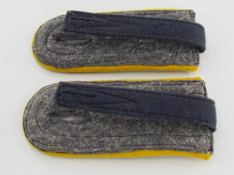 Luftwaffe Shoulder boards for "Feldwebel" flight / paratrooper