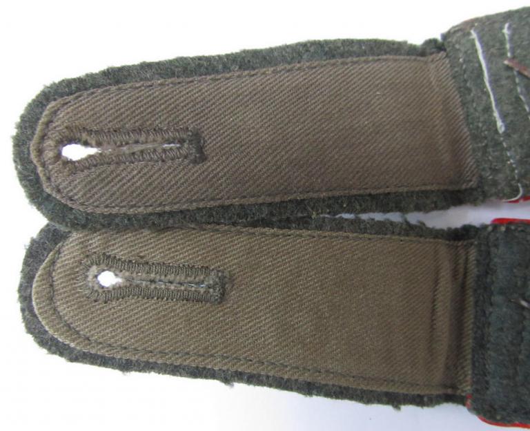 Superb - and/or fully matching! - pair of IMO mid-war-period-, so-called: 'M43'-pattern-, WH (Heeres) NCO-type shoulderstraps as was intended for a: 'Feldwebel u. Mitglied der Artillerie-Schießschule Thorn'