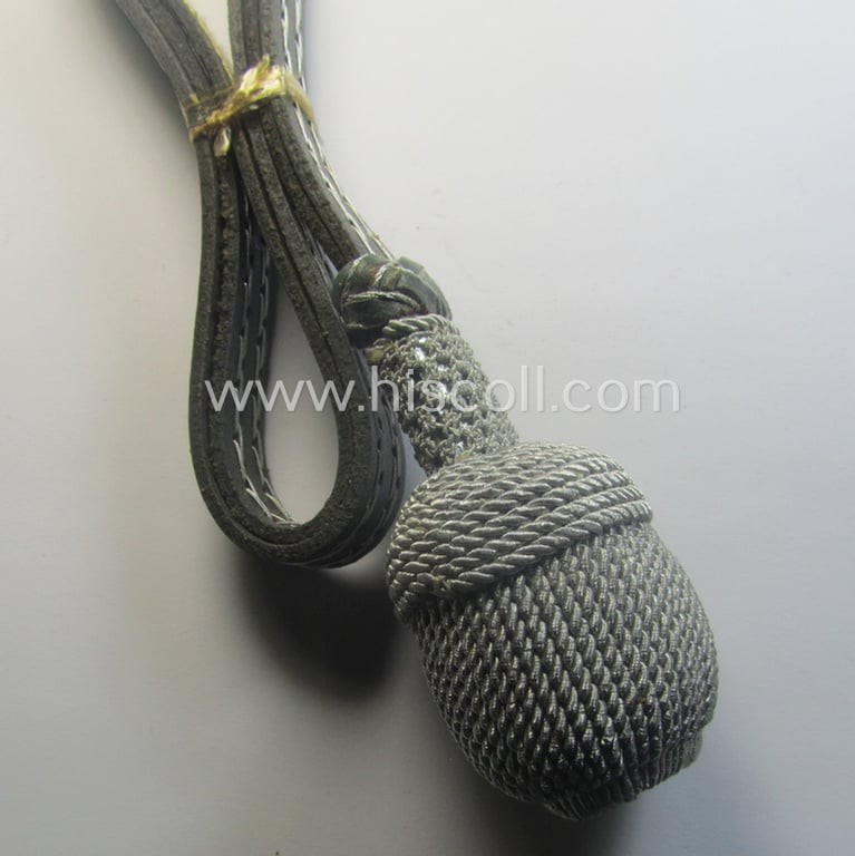 Darker-green- and silver-coloured, WH (Heeres) officers'-type sword-knot (ie. 'Portepee' ie. 'Troddel') as was used for the various WH-parade-swords that comes in a 'virtually mint' condition