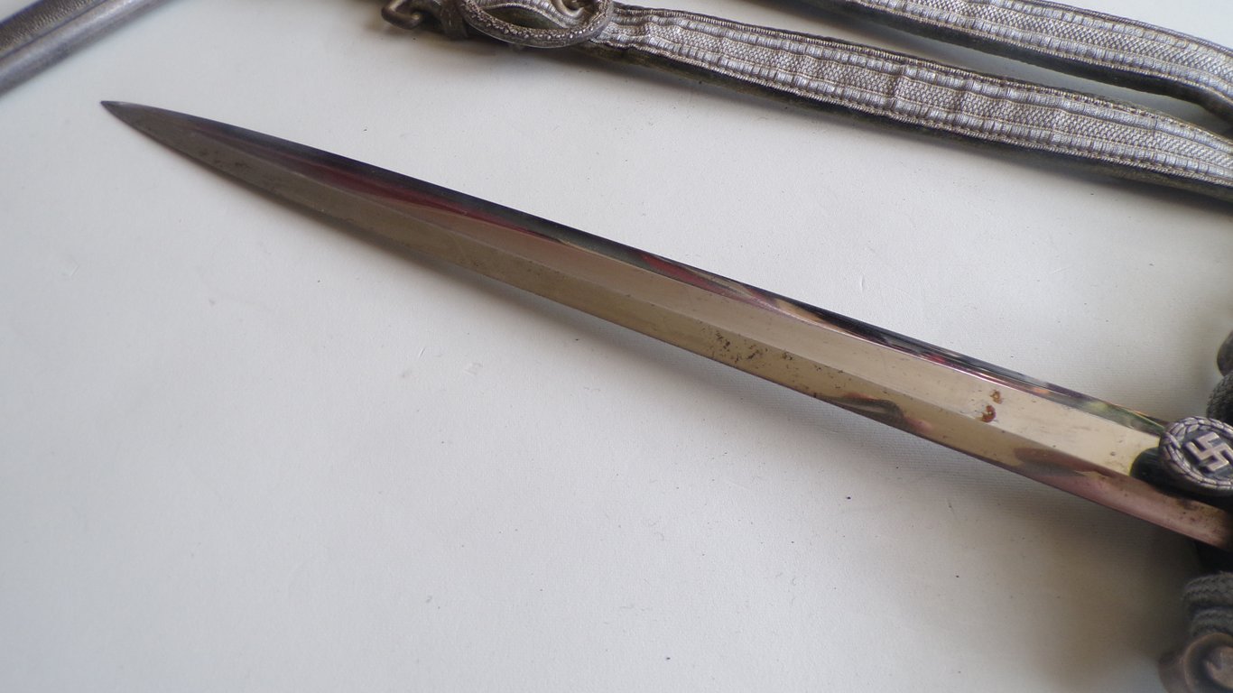 Heer (Army) Officers dagger