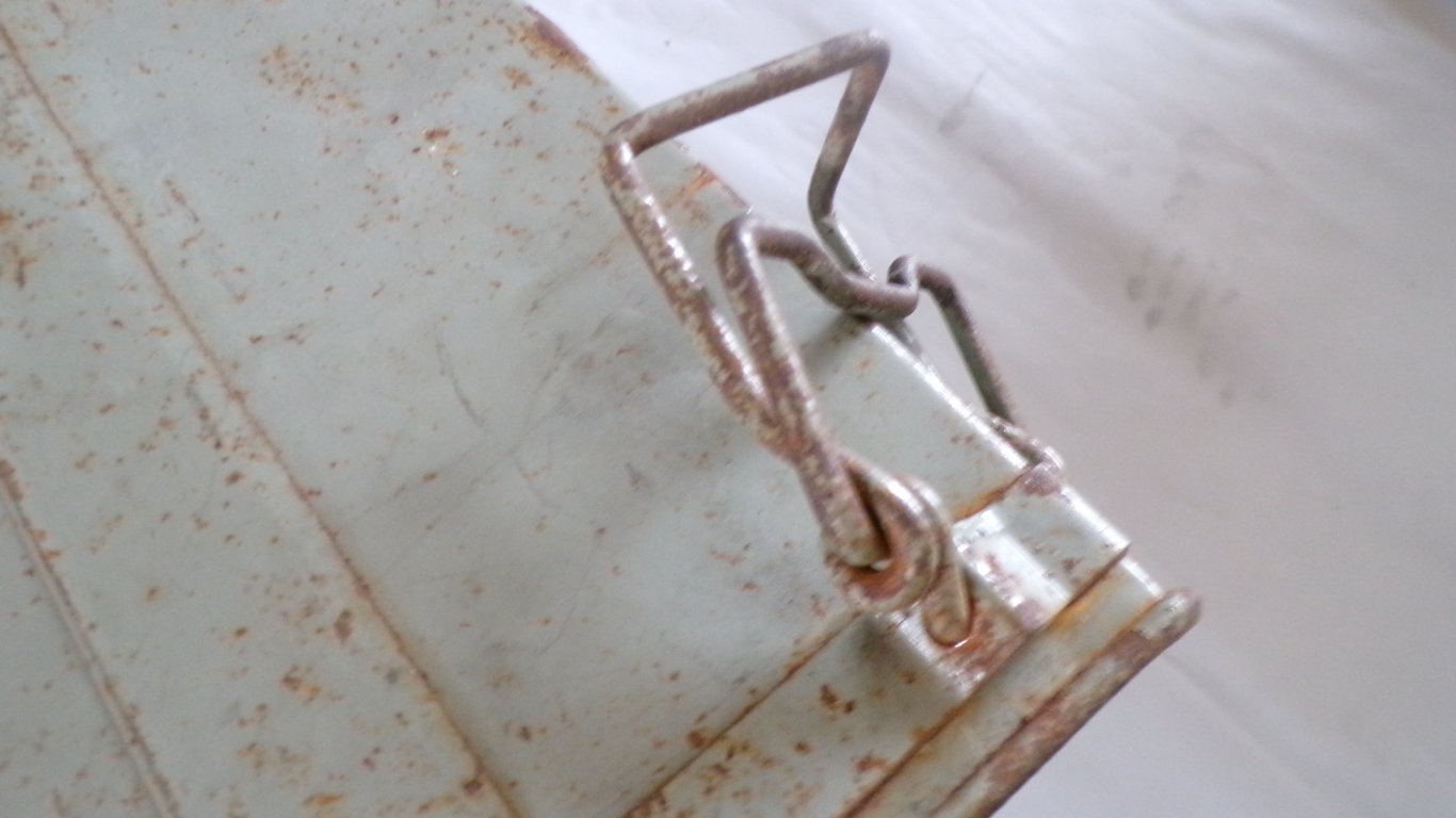 Wetterfester Behälter für Fallschirmgerät