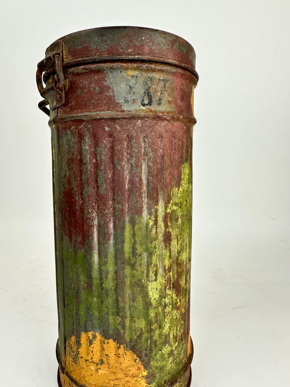 Untouched Camo Gasmask canister "found in Normandie"