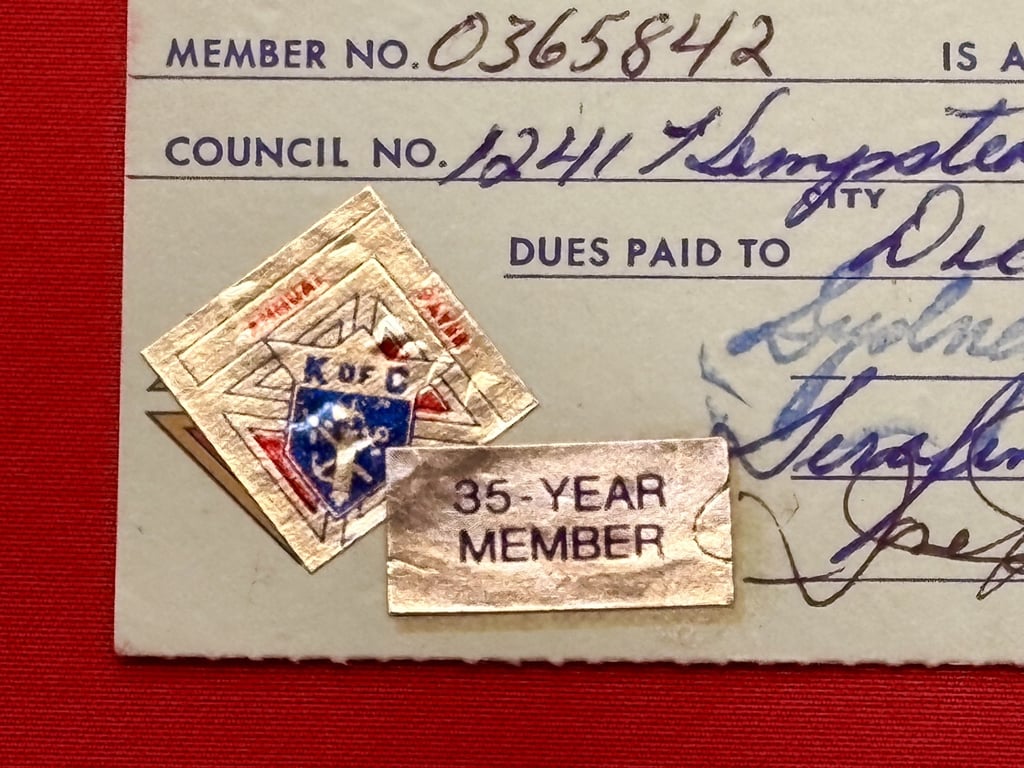 AUTHENTIC NEW YORK MAFIA BOSS JOSEPH BONANNO HAND SIGNED MEMBER CARD.