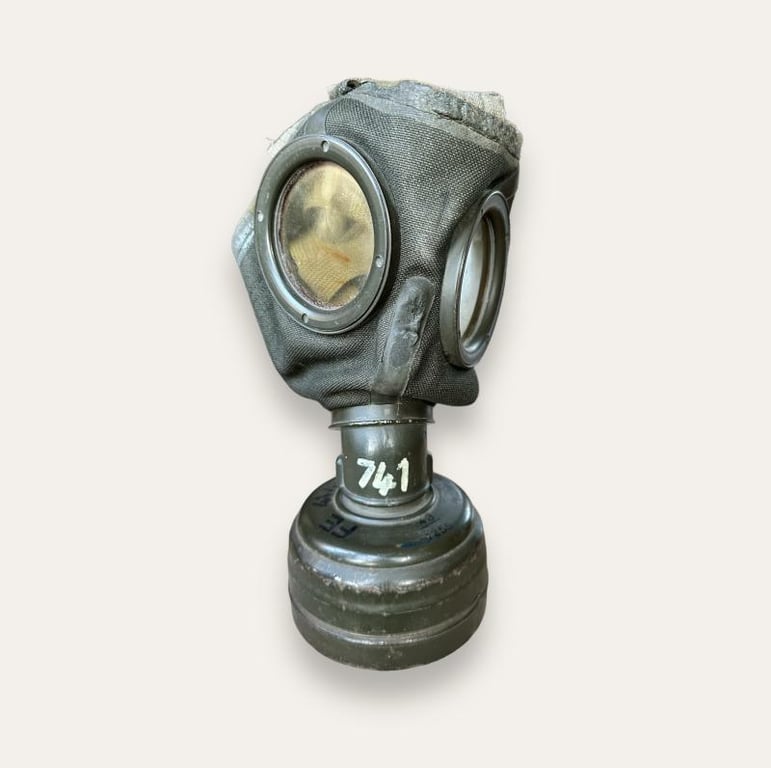 Kriegsmarine Gasmask Canister with straps