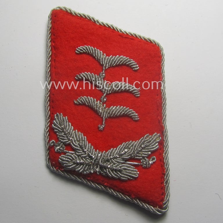 Pair of hand-embroidered WH (Luftwaffe) officers'-type collar-patches as executed in bright-red-coloured wool as was intended for usage by a: 'Hauptmann der Flak-Artillerie-Trpn.'