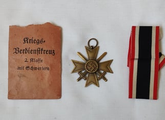 Medal set: KvK 2. 'Klasse mit Schwerten' (War...