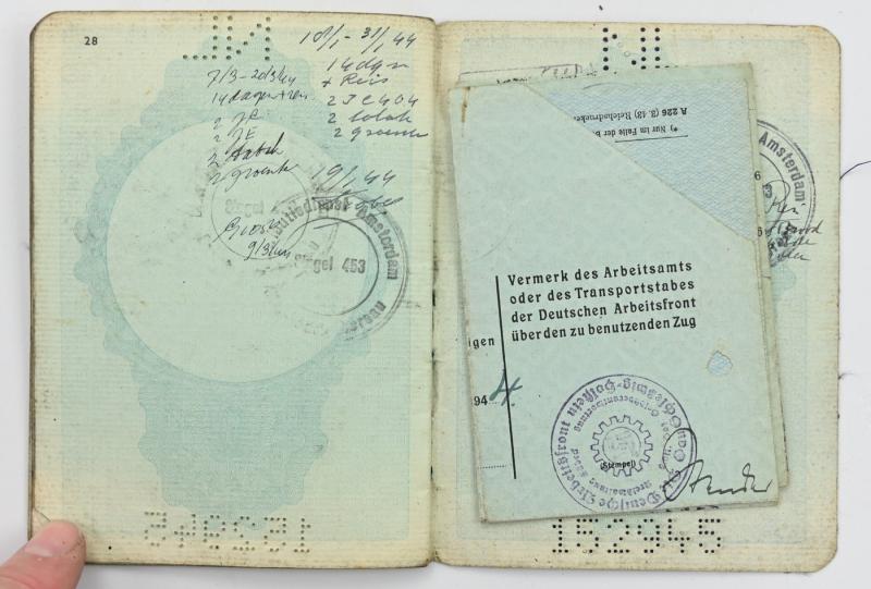 Dutch WW2 Pasport of Johannes Sanders, Labor Worker in Germany