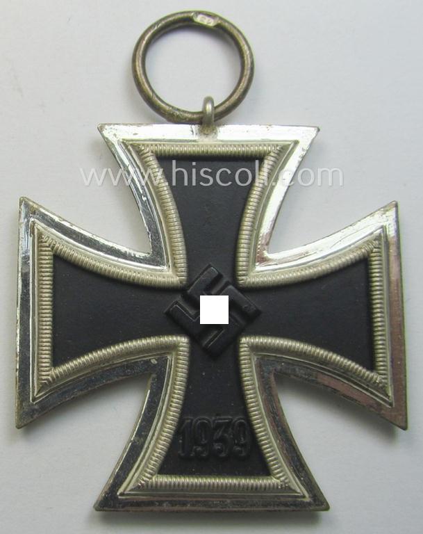 'Eisernes Kreuz II. Klasse' being a maker- (ie. '13'-) marked example  as was produced by the maker (ie. 'Hersteller'): 'Gustav Brehmer'