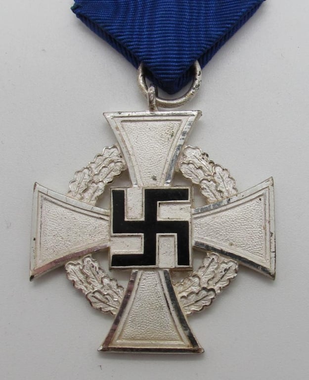 Cased 25 Years Faithful Service Medal ( 'Paul Meybauer' )