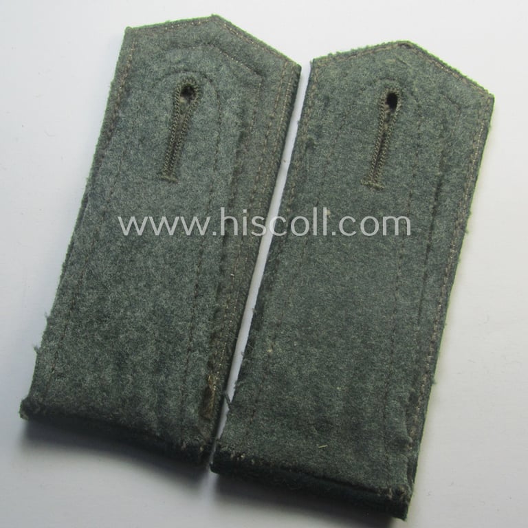 Pair of WH (Heeres), early- (ie. pre-) war-period, 'M36'-pattern (pointed-styled- and 'cyphered') so-called: NCO-type shoulderstraps as was intended for an: 'Unteroffizier des Feld-Nachrichten-Kommandantur 1'