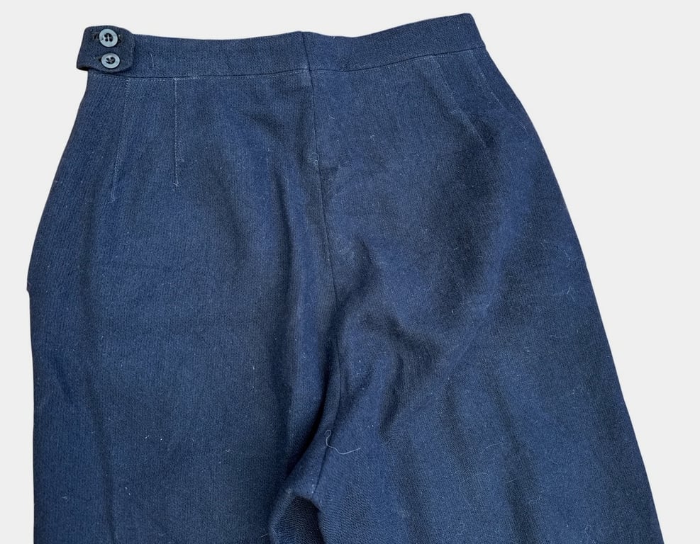 German BDM ( Bund Deutscher Mädel )Attributed Ski Outfit