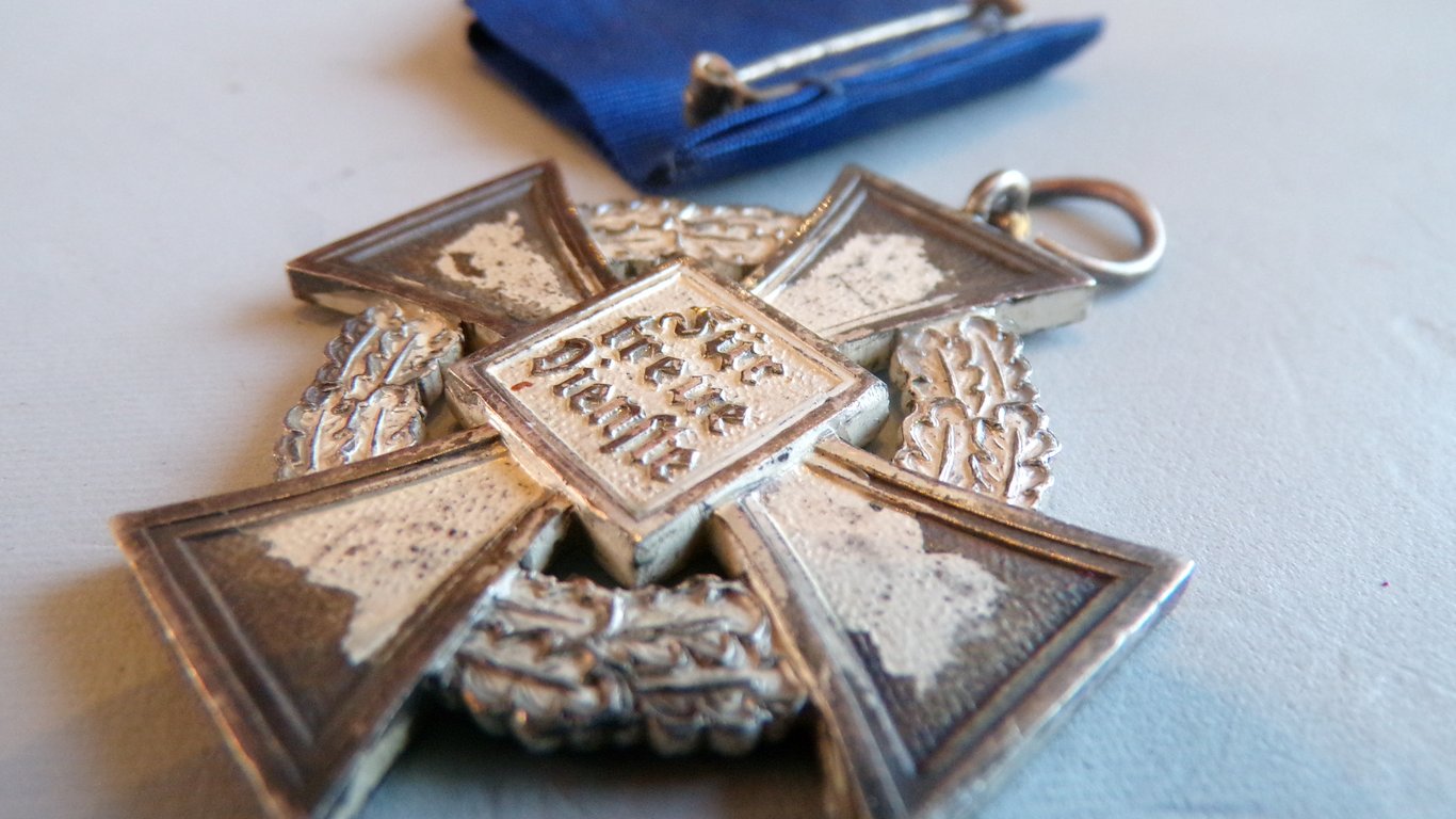 Lot of 3 x Treue dienst Abzeichen