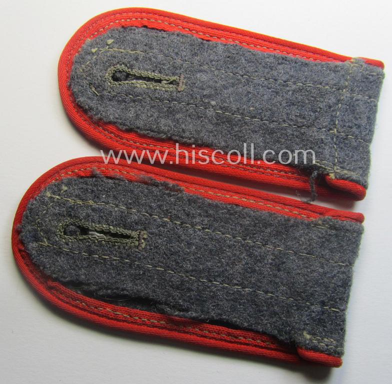 Pair of later-war-period, so-called: 'M44'-pattern, simplified WH (Luftwaffe) EM-type shoulderstraps as was intended for usage by a: 'Soldat der Flak-Artillerie-Trpn.'