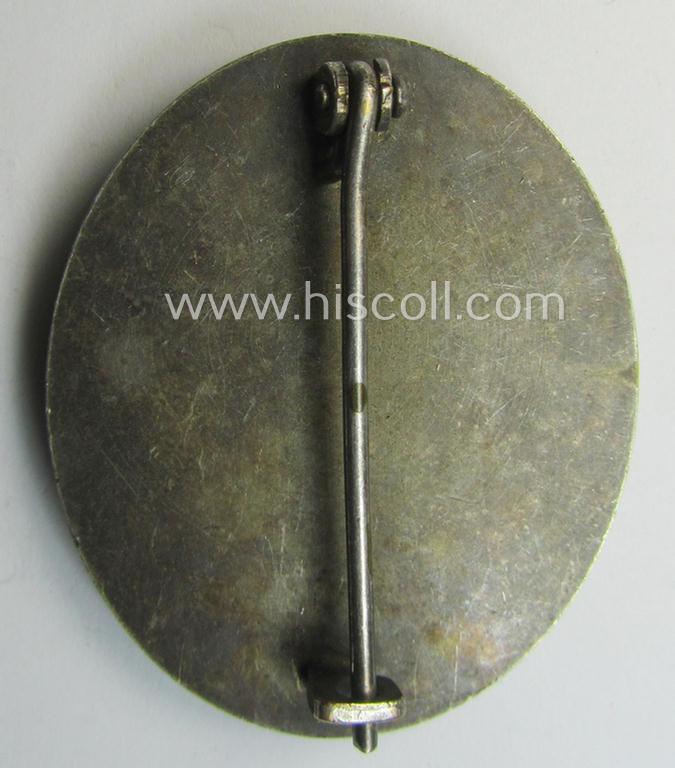 Attractive - and fairly luxuriously-styled! - 'Verwundeten-Abzeichen in Silber' being a non-maker-marked- and (I deem) early-period 'Buntmetall'-based example as was produced by a (by me) unidentified maker