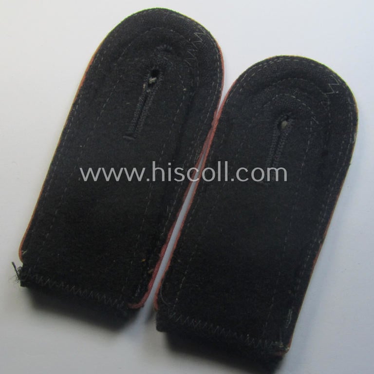 Superb - and moderately used! - pair of WH (Heeres) NCO-type shoulderstraps for usage by a: 'Feldwebel' who served within the: 'Panzer-Trpn.'