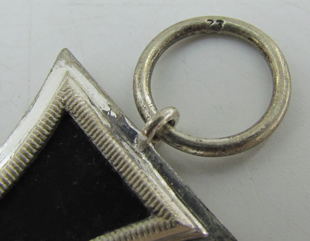 Iron Cross 2nd Class 1939 (Eisernes Kreuz 2. Klasse)– Maker 23