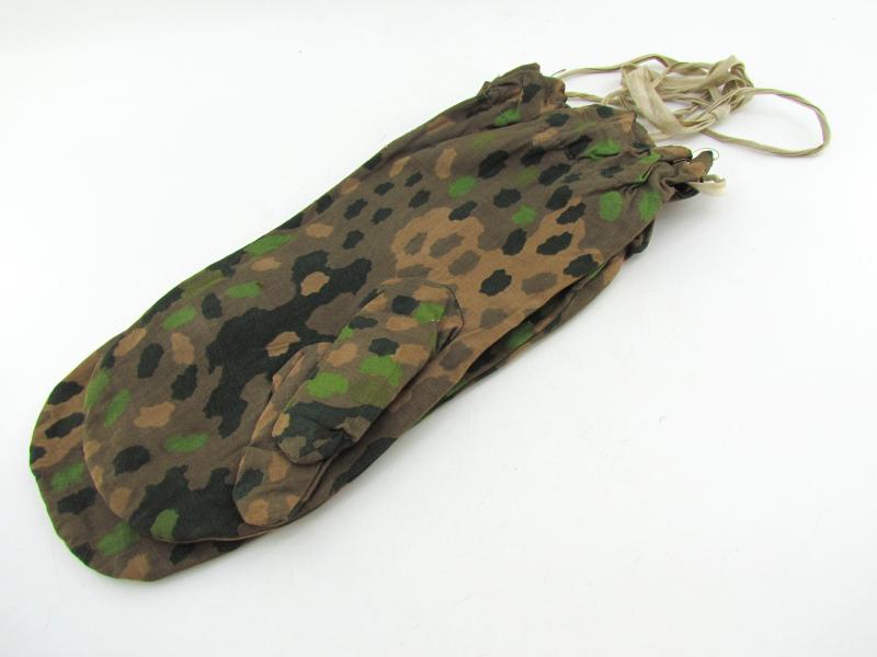 Waffen SS Dot Pattern Reversible Mittens